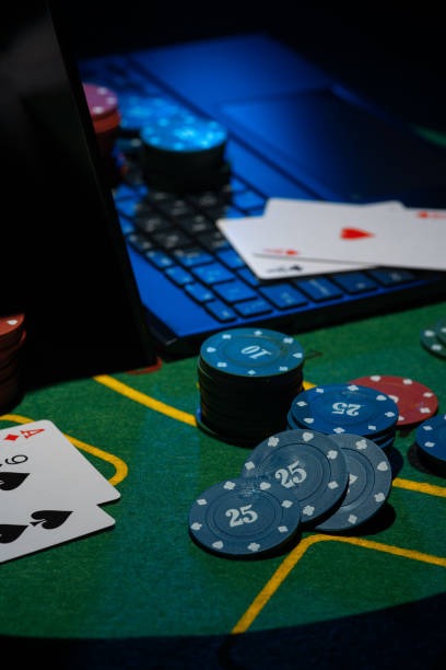 Live casino tables and slot games available on grand royal88